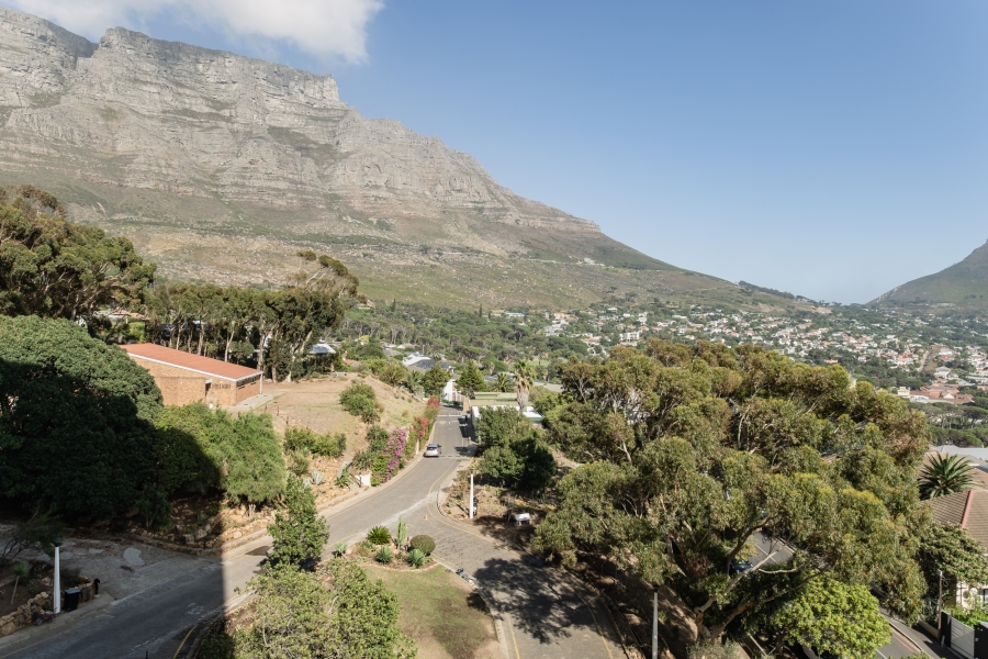 3 Bedroom Property for Sale in Vredehoek Western Cape